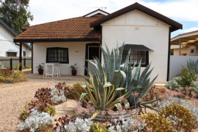 Railway Cottage - Peterborough - SA